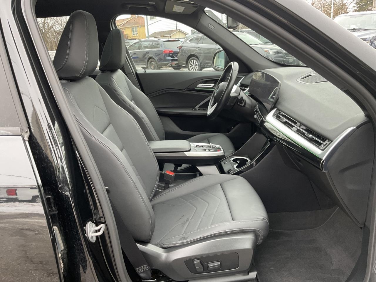 2023 BMW X1 xDrive28i Premium Essential - PANO ROOF! NAV! BACK Photo