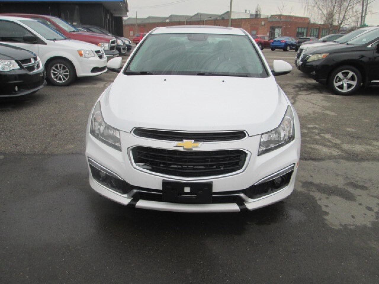 2015 Chevrolet Cruze 4dr Sdn 2LT, Leather, Sunroof Photo