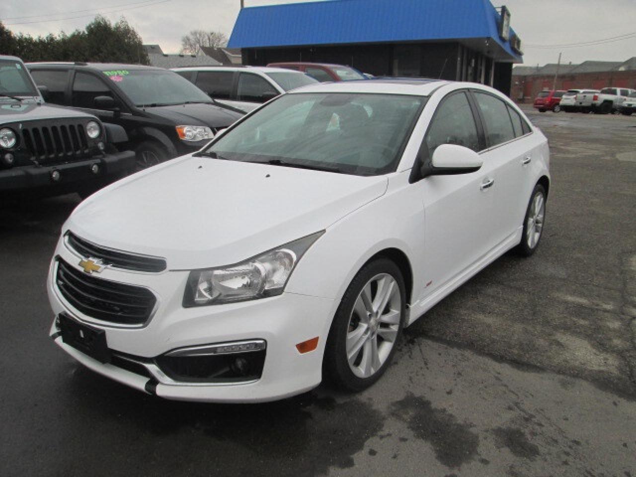 2015 Chevrolet Cruze 4dr Sdn 2LT, Leather, Sunroof Photo0