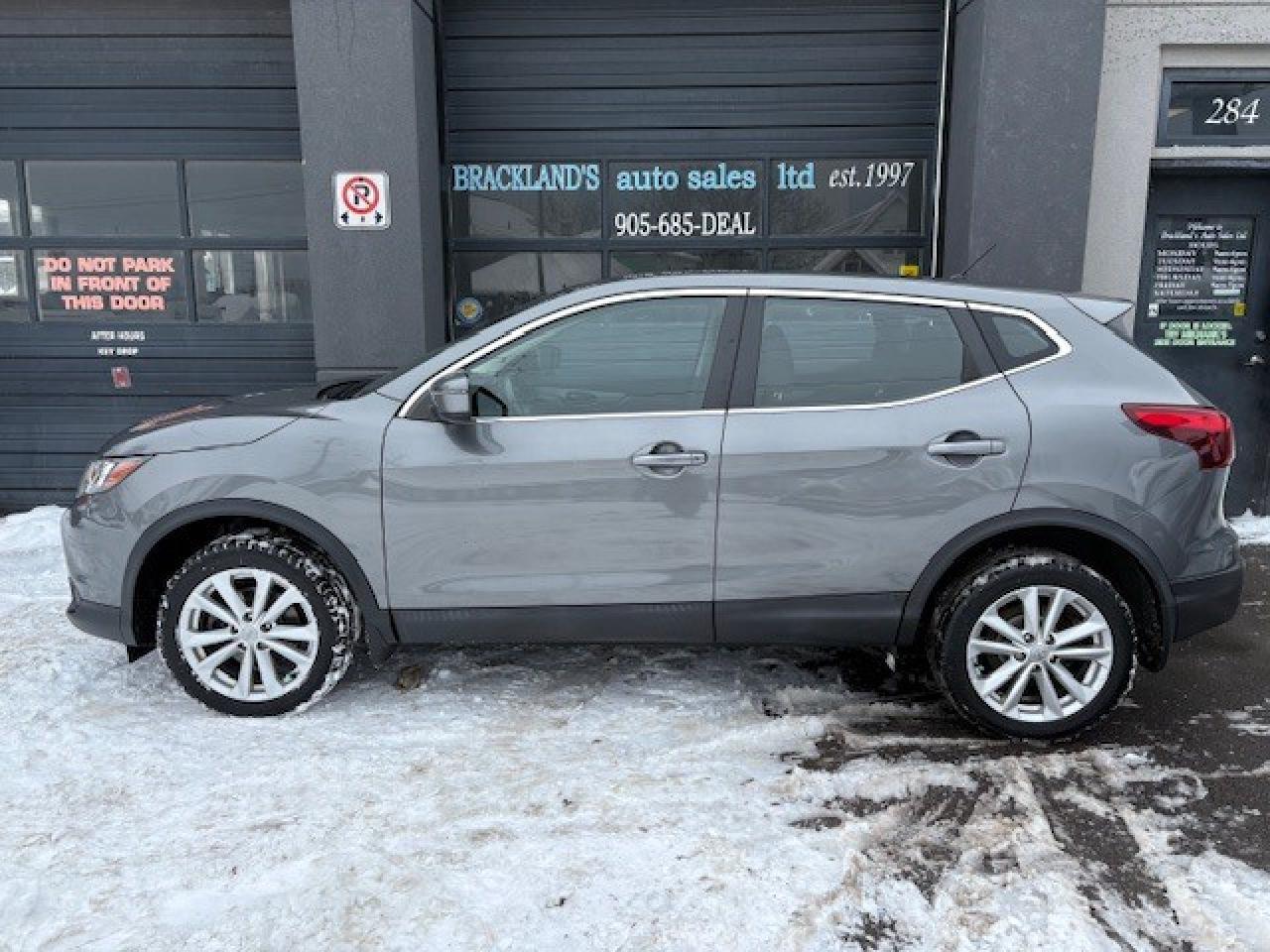 2018 Nissan Qashqai FWD S CVT, HEATED SEATS, SUPER CLEAN, AFFORDABLE!! Photo