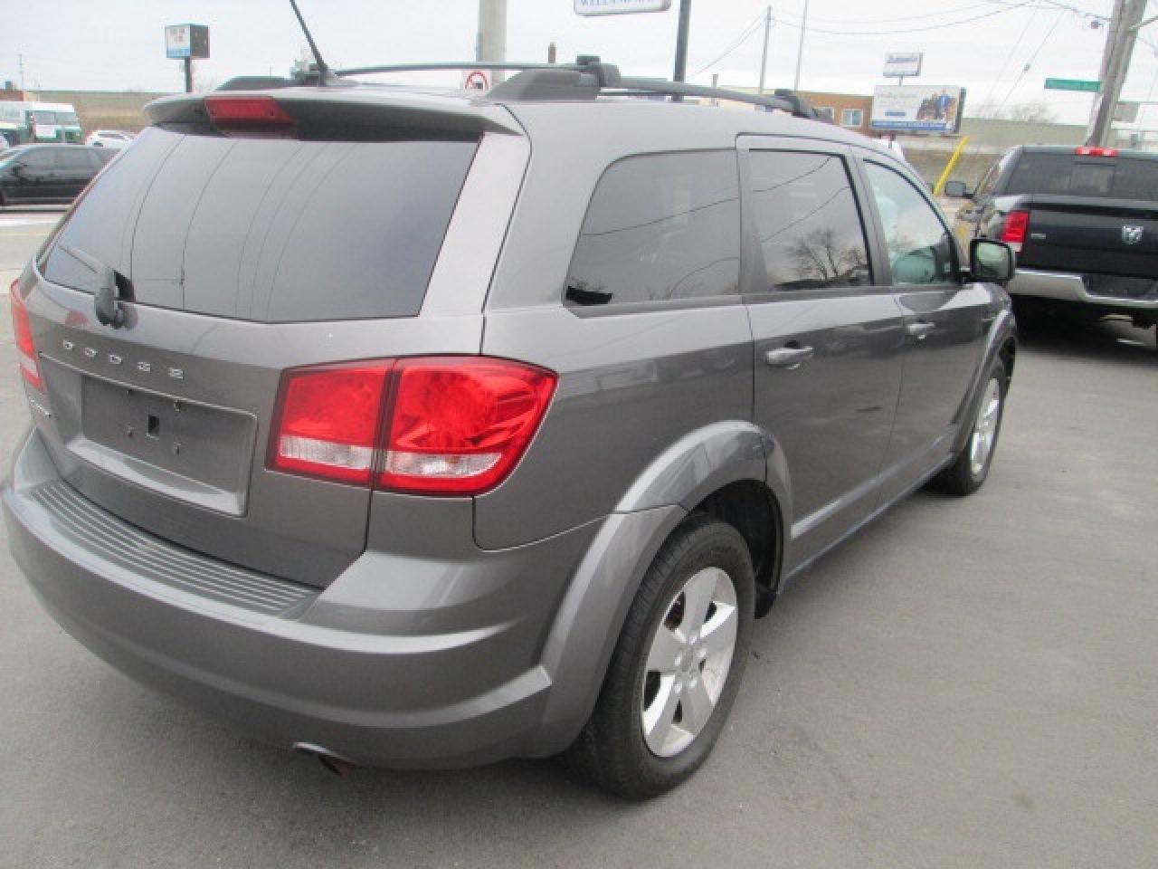 2012 Dodge Journey FWD 4dr SE Plus, Local Trade In, Alloy Wheels Photo