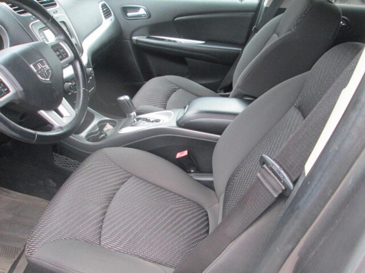 2012 Dodge Journey FWD 4dr SE Plus, Local Trade In, Alloy Wheels Photo