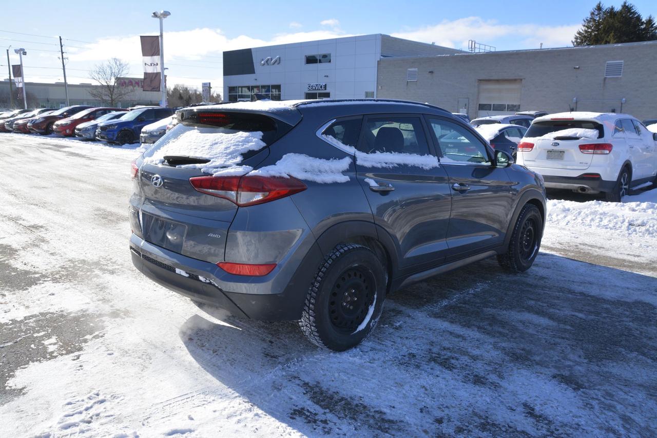 2016 Hyundai Tucson SE Photo