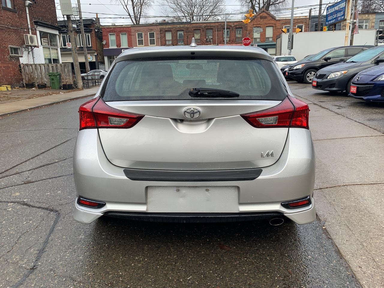 2018 Toyota Corolla iM CVT iM Photo