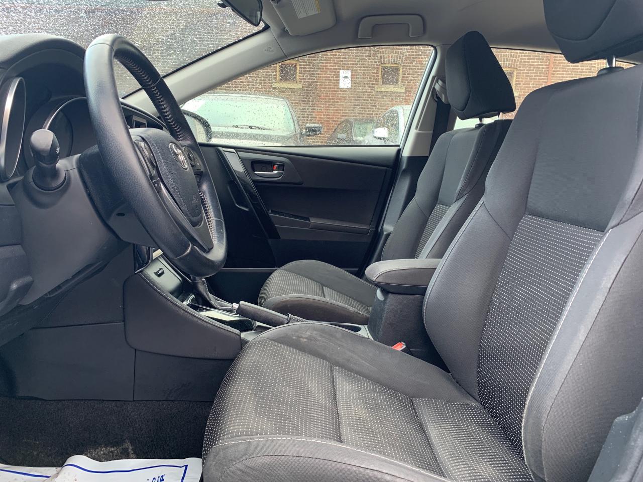 2018 Toyota Corolla iM CVT iM Photo