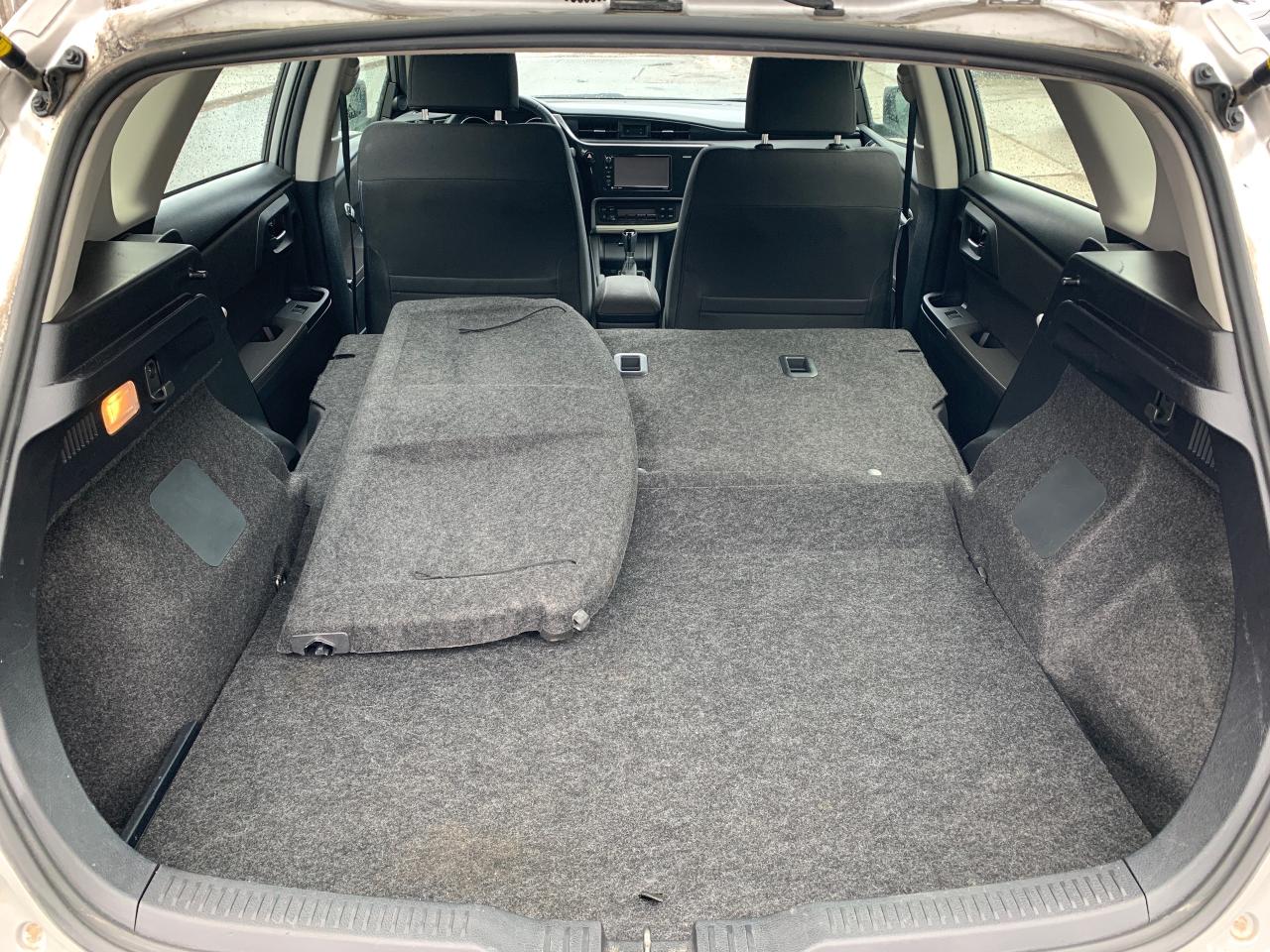 2018 Toyota Corolla iM CVT iM Photo