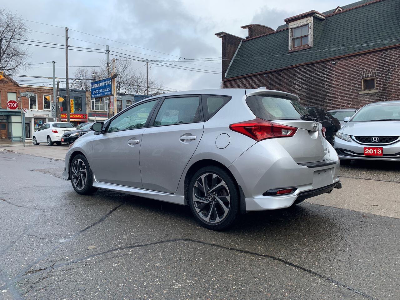 2018 Toyota Corolla CVT iM Photo2