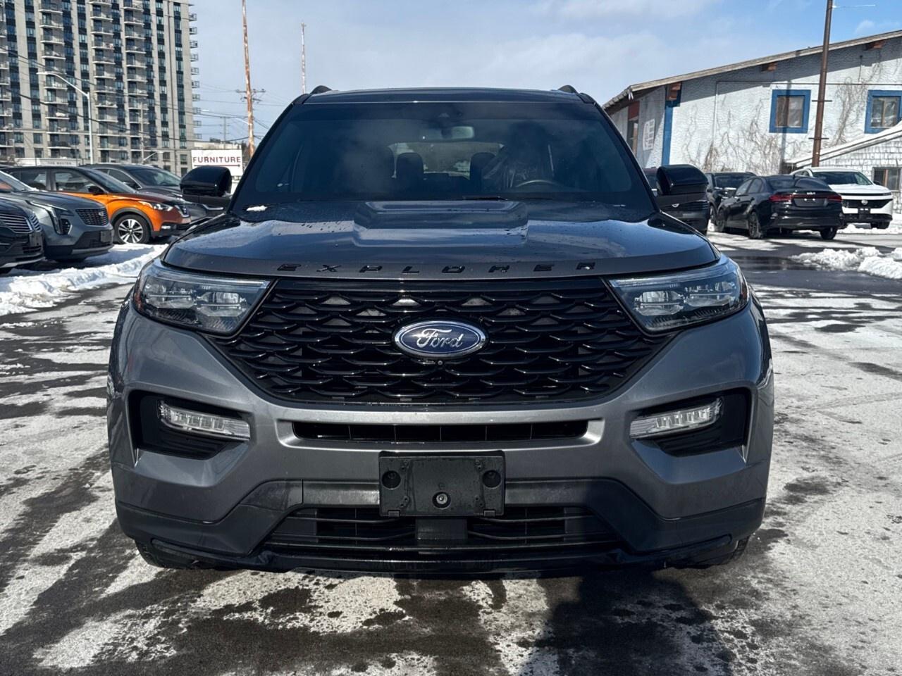 2022 Ford Explorer ST-LINE   MOONROOF   LOW KMS Photo