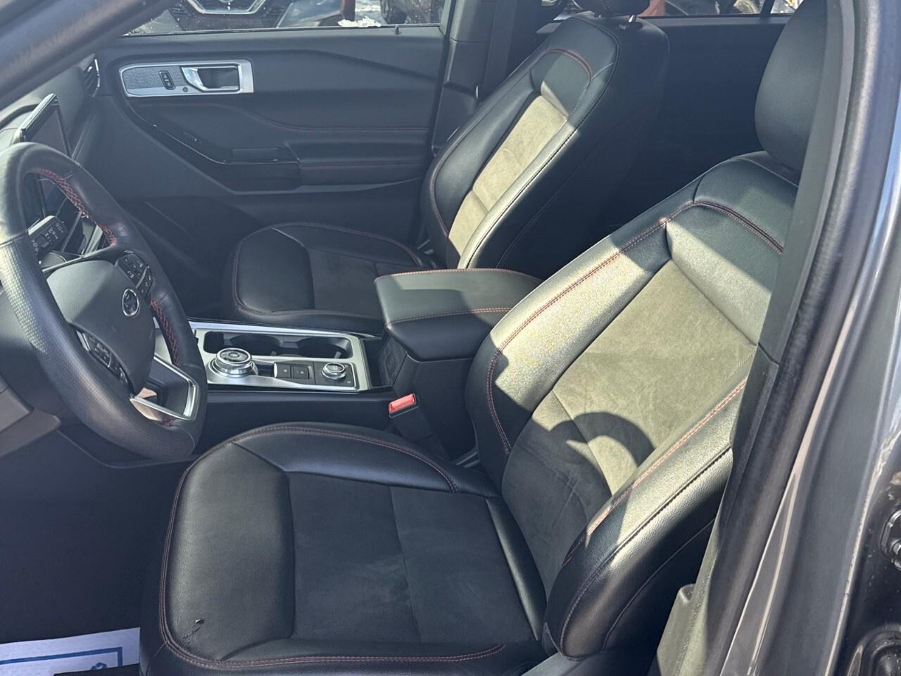 2022 Ford Explorer ST-LINE   MOONROOF   LOW KMS Photo