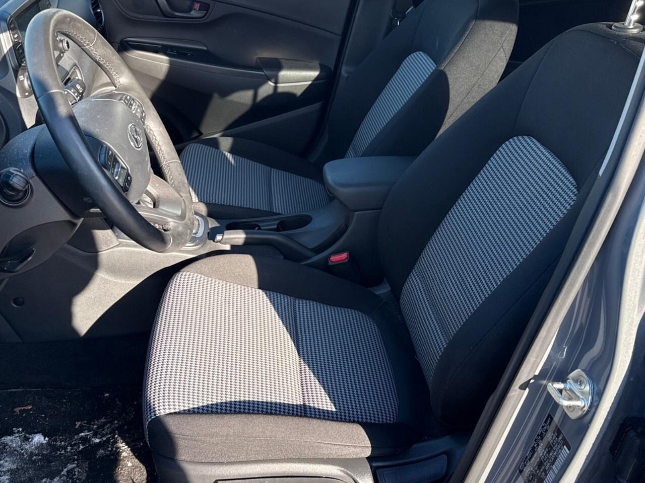 2021 Hyundai KONA TREND   AWD   ONE-OWNER Photo