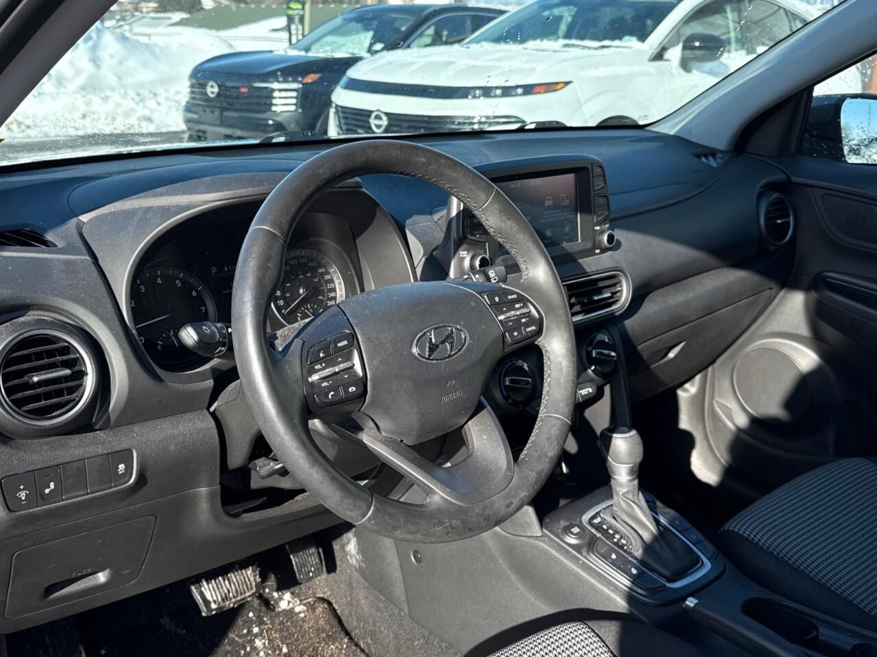 2021 Hyundai KONA TREND   AWD   ONE-OWNER Photo