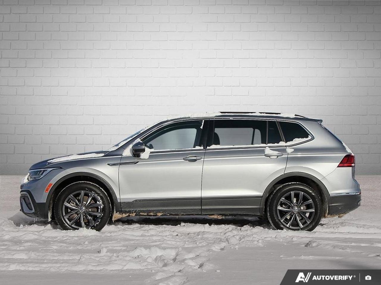 2022 Volkswagen Tiguan ComfortlineAWD, ACCIDENT-FREE, HTD SEATS, HTD WHEE Photo2