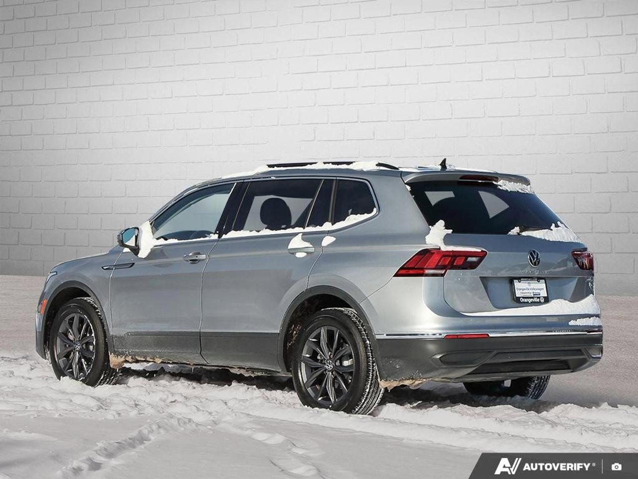 2022 Volkswagen Tiguan ComfortlineAWD, ACCIDENT-FREE, HTD SEATS, HTD WHEE Photo