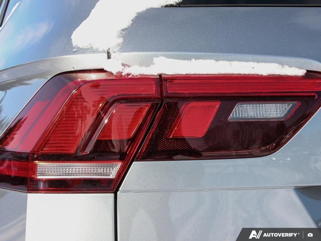 2022 Volkswagen Tiguan ComfortlineAWD, ACCIDENT-FREE, HTD SEATS, HTD WHEE Photo