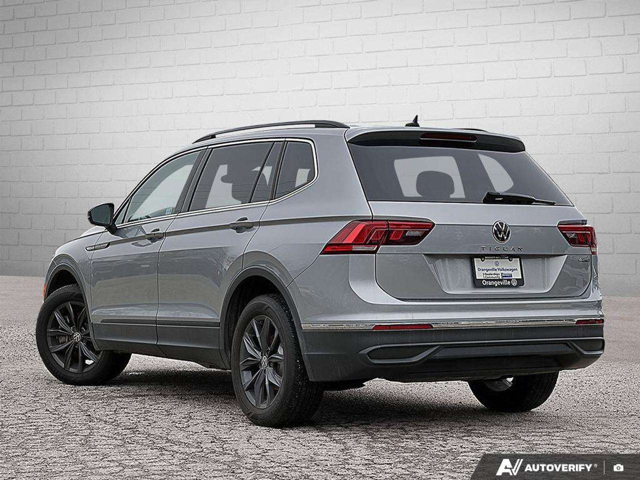 2022 Volkswagen Tiguan ComfortlineAWD, ACCIDENT-FREE, HTD SEATS, HTD WHEE Photo