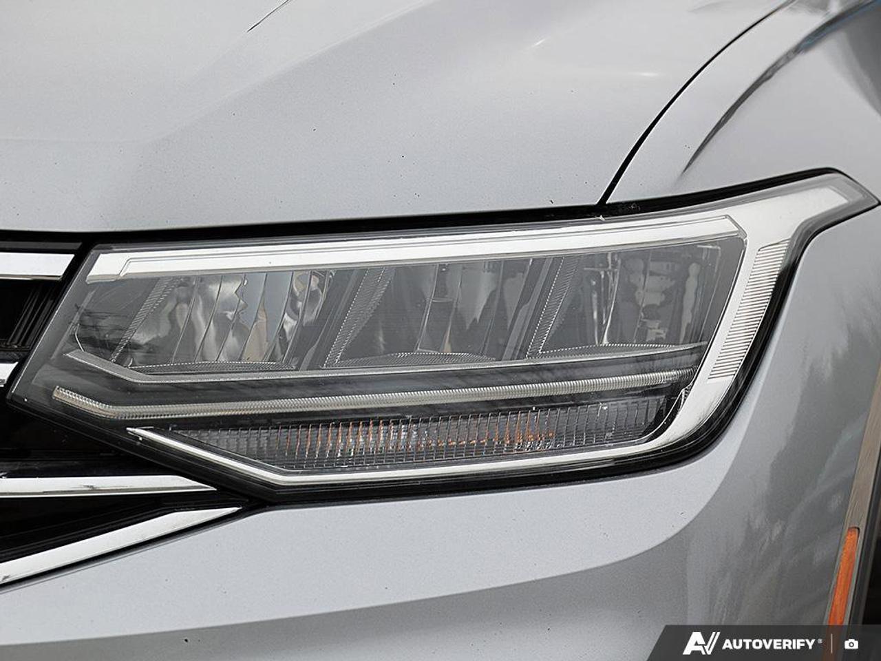 2022 Volkswagen Tiguan ComfortlineAWD, ACCIDENT-FREE, HTD SEATS, HTD WHEE Photo