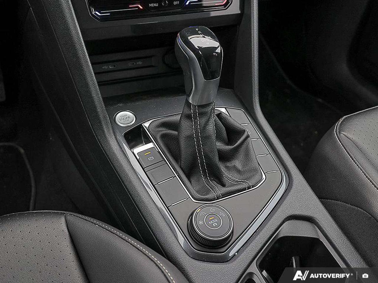 2022 Volkswagen Tiguan ComfortlineAWD, ACCIDENT-FREE, HTD SEATS, HTD WHEEL, APPLE CARPLAY, DIGITAL COCKPIT, BACKUP CAM Photo