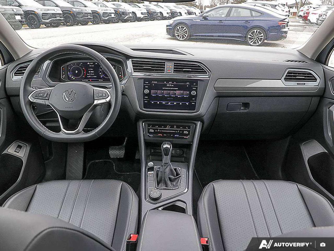2022 Volkswagen Tiguan ComfortlineAWD, ACCIDENT-FREE, HTD SEATS, HTD WHEEL, APPLE CARPLAY, DIGITAL COCKPIT, BACKUP CAM Photo