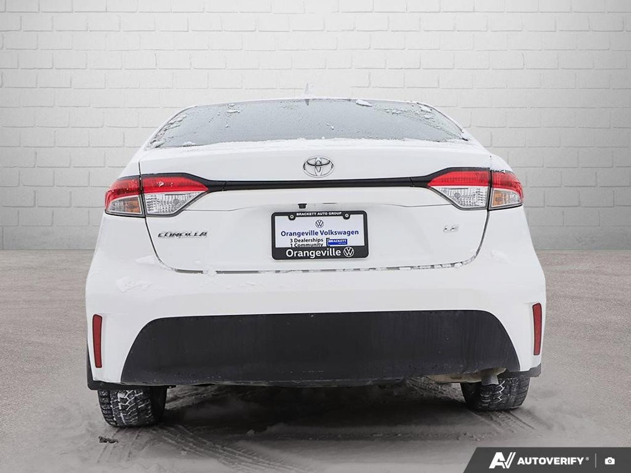 2023 Toyota Corolla Le CvtLE UPGRADE PACK, SUNROOF, ALLOY WHEELS, APPL Photo4