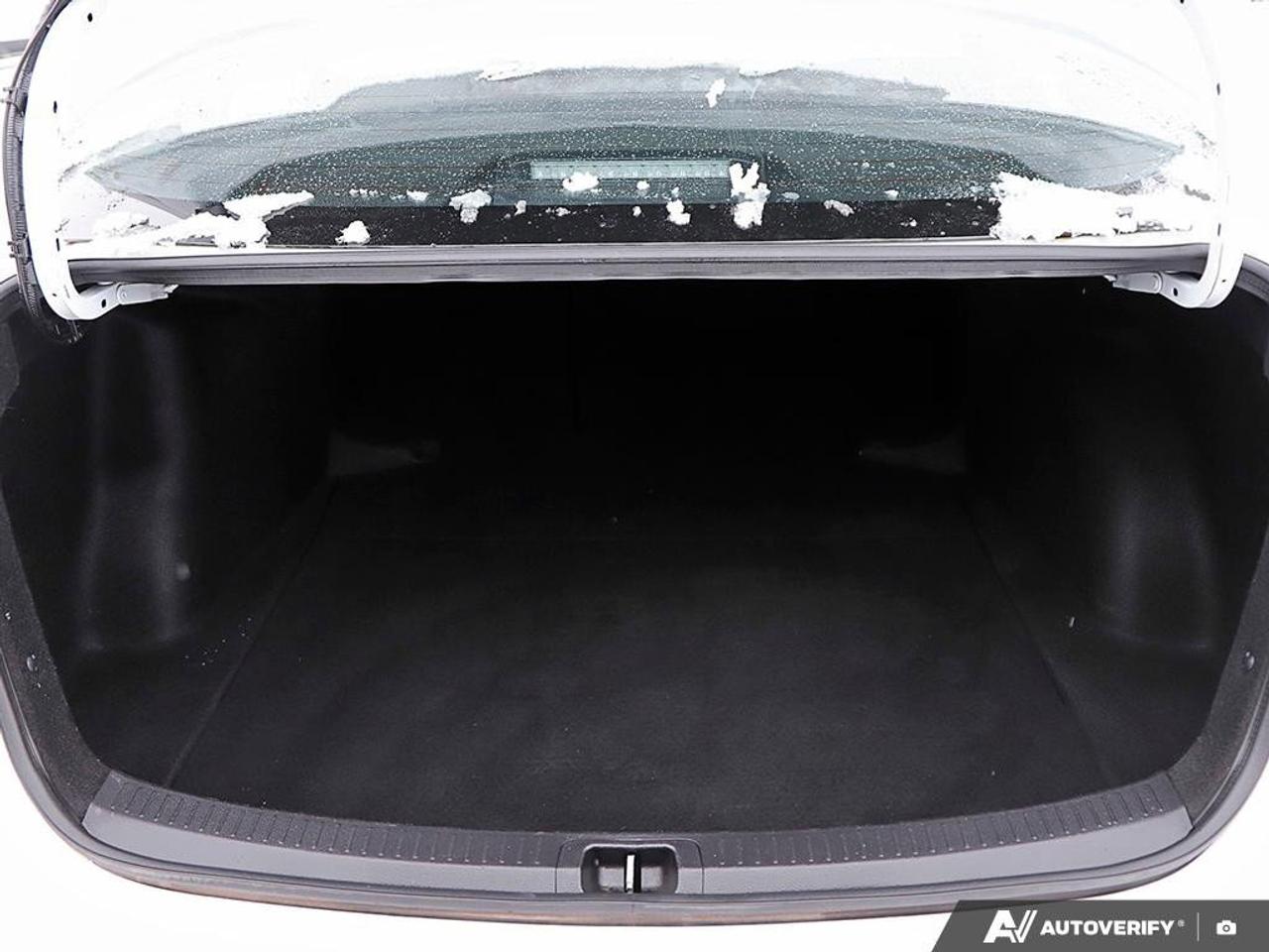 2023 Toyota Corolla Le CvtLE UPGRADE PACK, SUNROOF, ALLOY WHEELS, APPL Photo