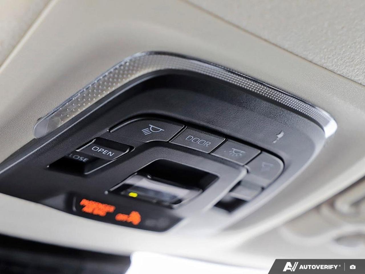 2023 Toyota Corolla Le CvtLE UPGRADE PACK, SUNROOF, ALLOY WHEELS, APPL Photo