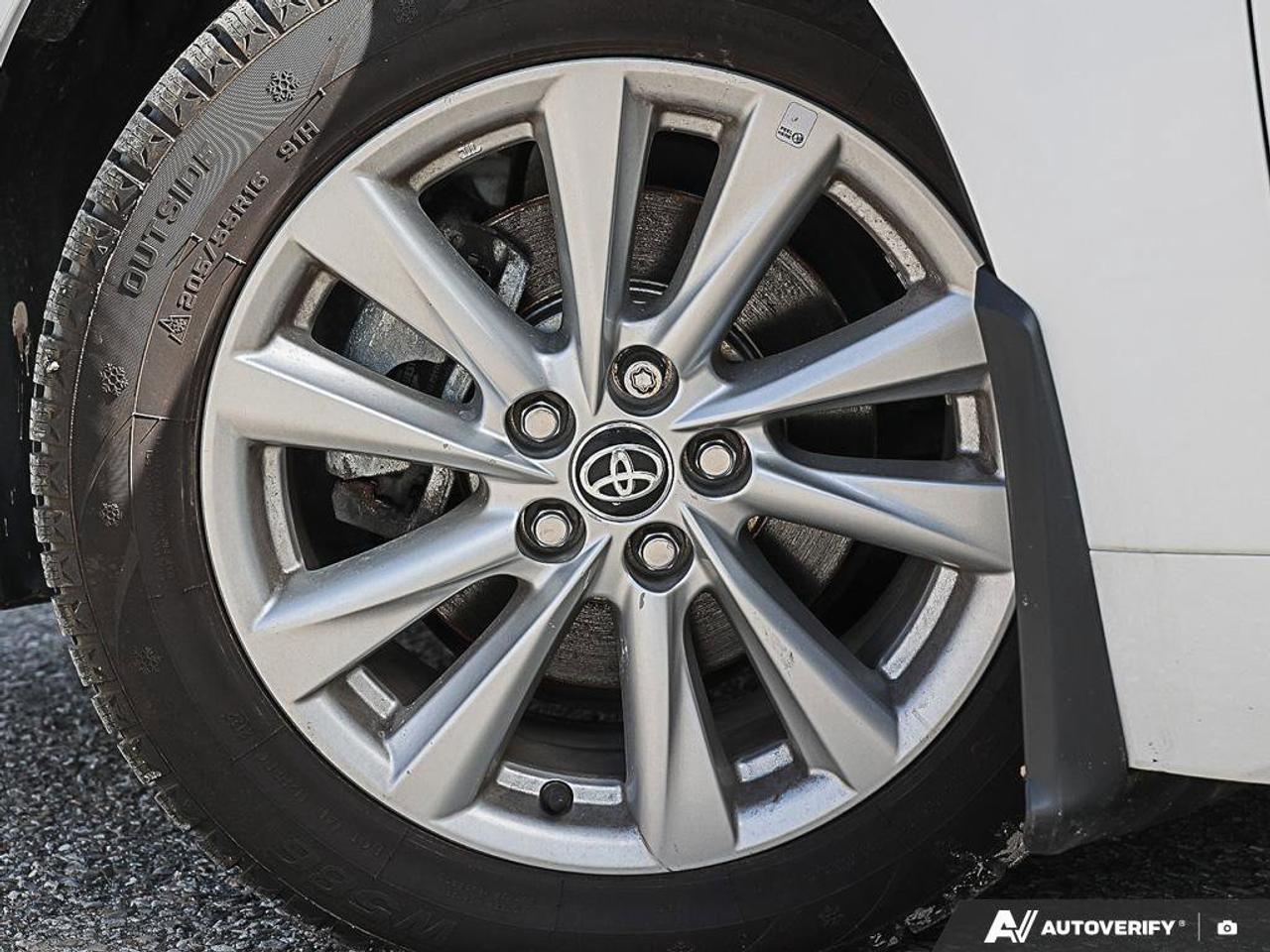 2023 Toyota Corolla Le CvtLE UPGRADE PACK, SUNROOF, ALLOY WHEELS, APPL Photo