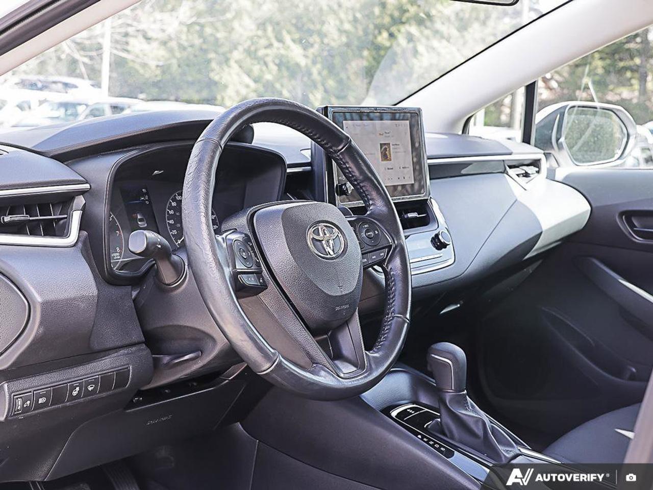 2023 Toyota Corolla Le CvtLE UPGRADE PACK, SUNROOF, ALLOY WHEELS, APPL Photo
