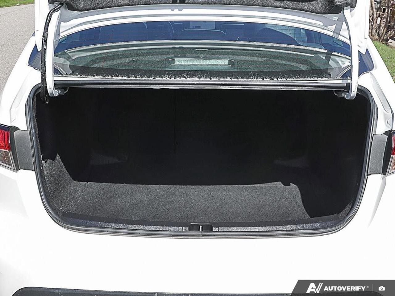 2023 Toyota Corolla Le CvtLE UPGRADE PACK, SUNROOF, ALLOY WHEELS, APPL Photo