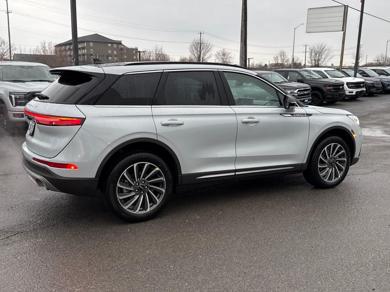 2026 Lincoln Corsair Reserve AWD Photo2