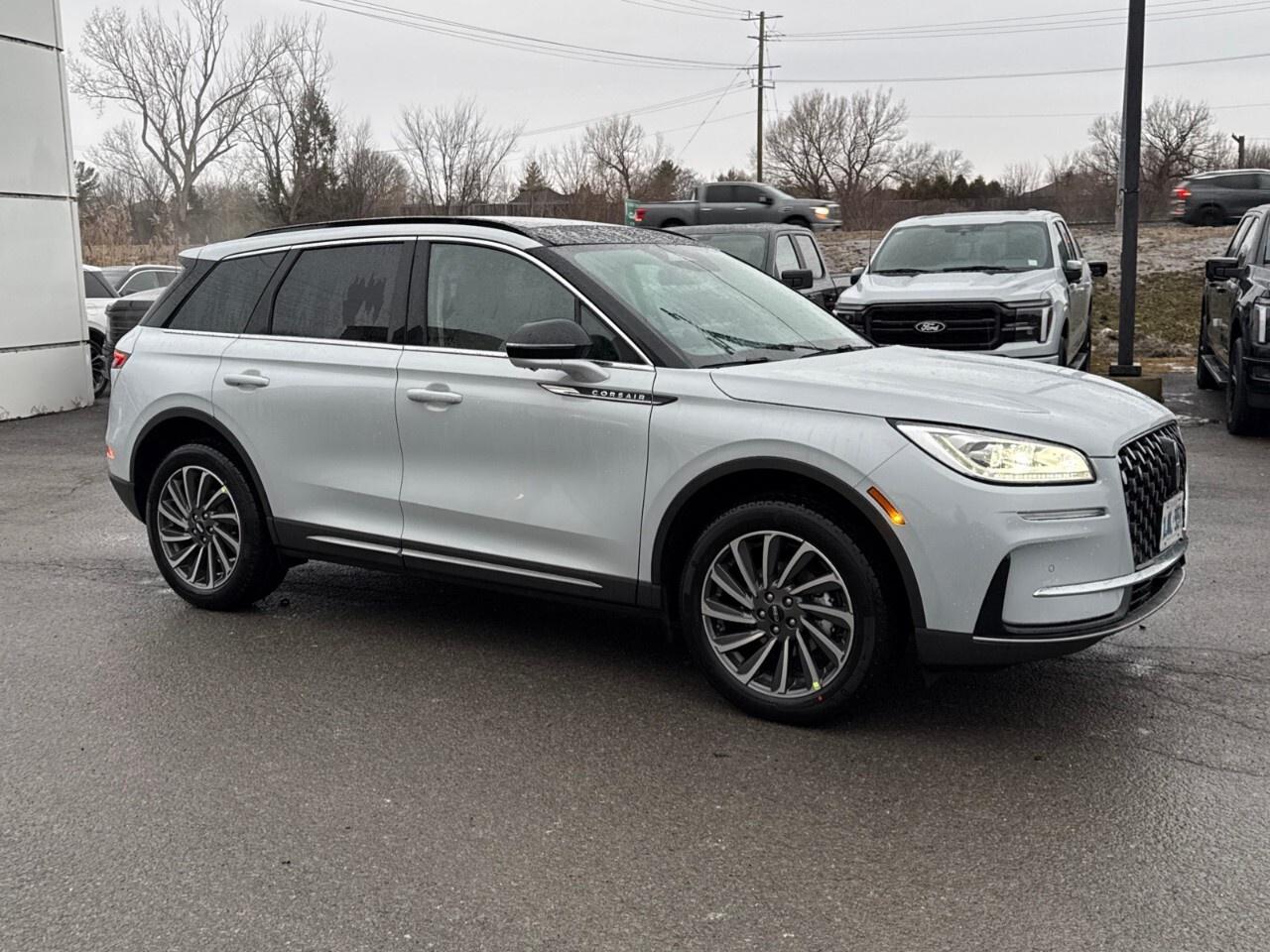 2026 Lincoln Corsair Reserve AWD Photo3