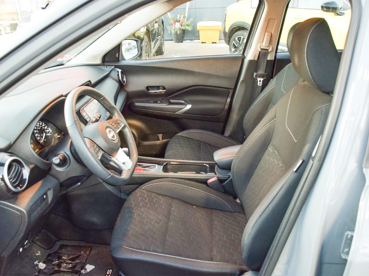 2023 Nissan Kicks SV FWD, APPLE CARPLAY, REMOTE START Photo