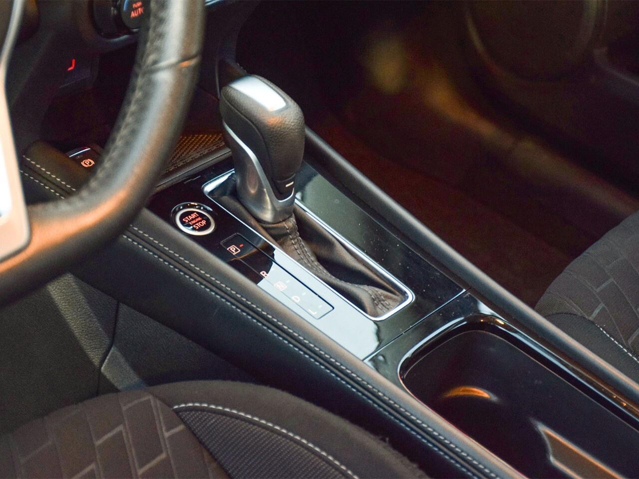 2023 Nissan Kicks SV FWD, APPLE CARPLAY, REMOTE START Photo