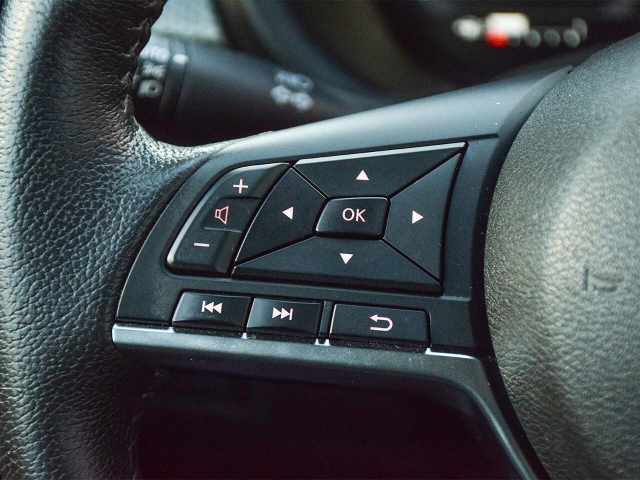 2023 Nissan Kicks SV FWD, APPLE CARPLAY, REMOTE START Photo