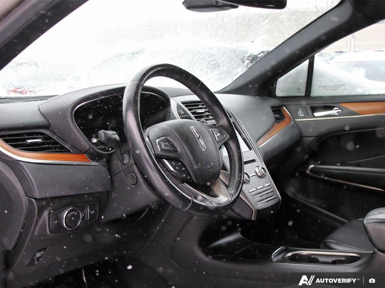 2019 Lincoln MKC ReserveCERTIFIED AS-TRADED, AWD, ACCIDENT-FREE, SU Photo