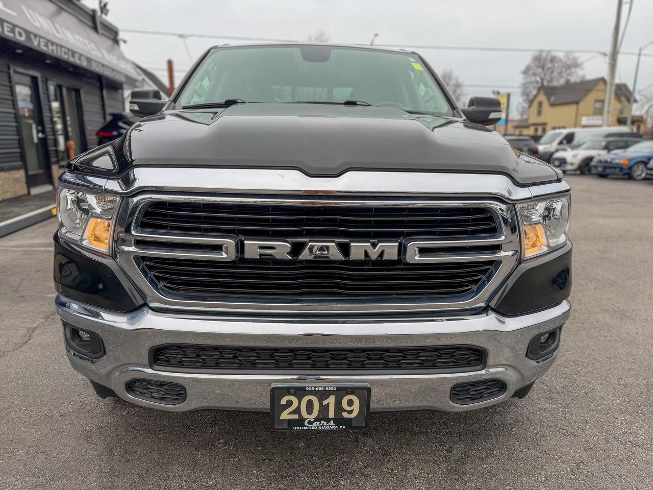 2019 RAM 1500 Big Horn-Quad Cab 6'4  Box/4X4/CAMERA/3.6L/HITCH Photo