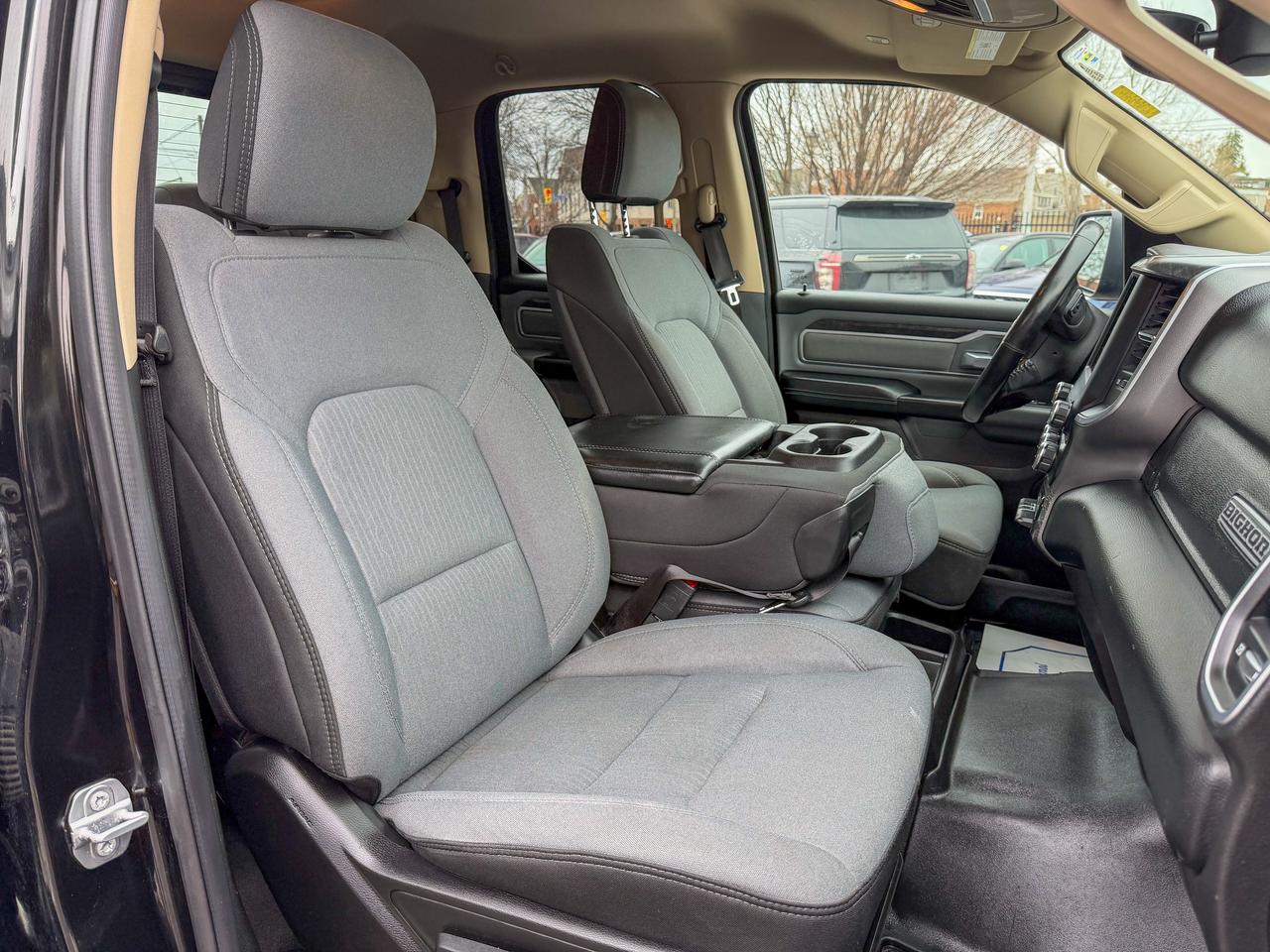 2019 RAM 1500 Big Horn-Quad Cab 6'4  Box/4X4/CAMERA/3.6L/HITCH Photo