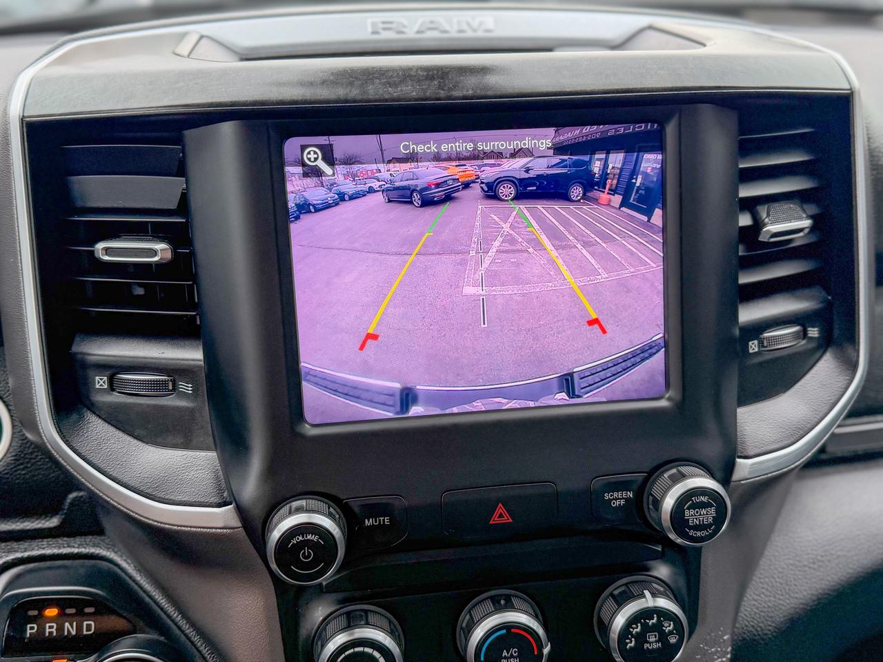 2019 RAM 1500 Big Horn-Quad Cab 6'4  Box/4X4/CAMERA/3.6L/HITCH Photo