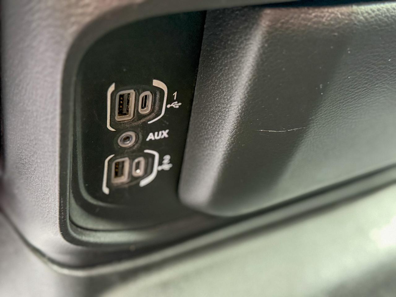 2019 RAM 1500 Big Horn-Quad Cab 6'4  Box/4X4/CAMERA/3.6L/HITCH Photo