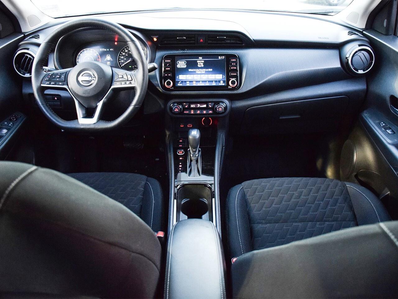 2023 Nissan Kicks SV FWD, LOW KMS, NEW BRAKES Photo