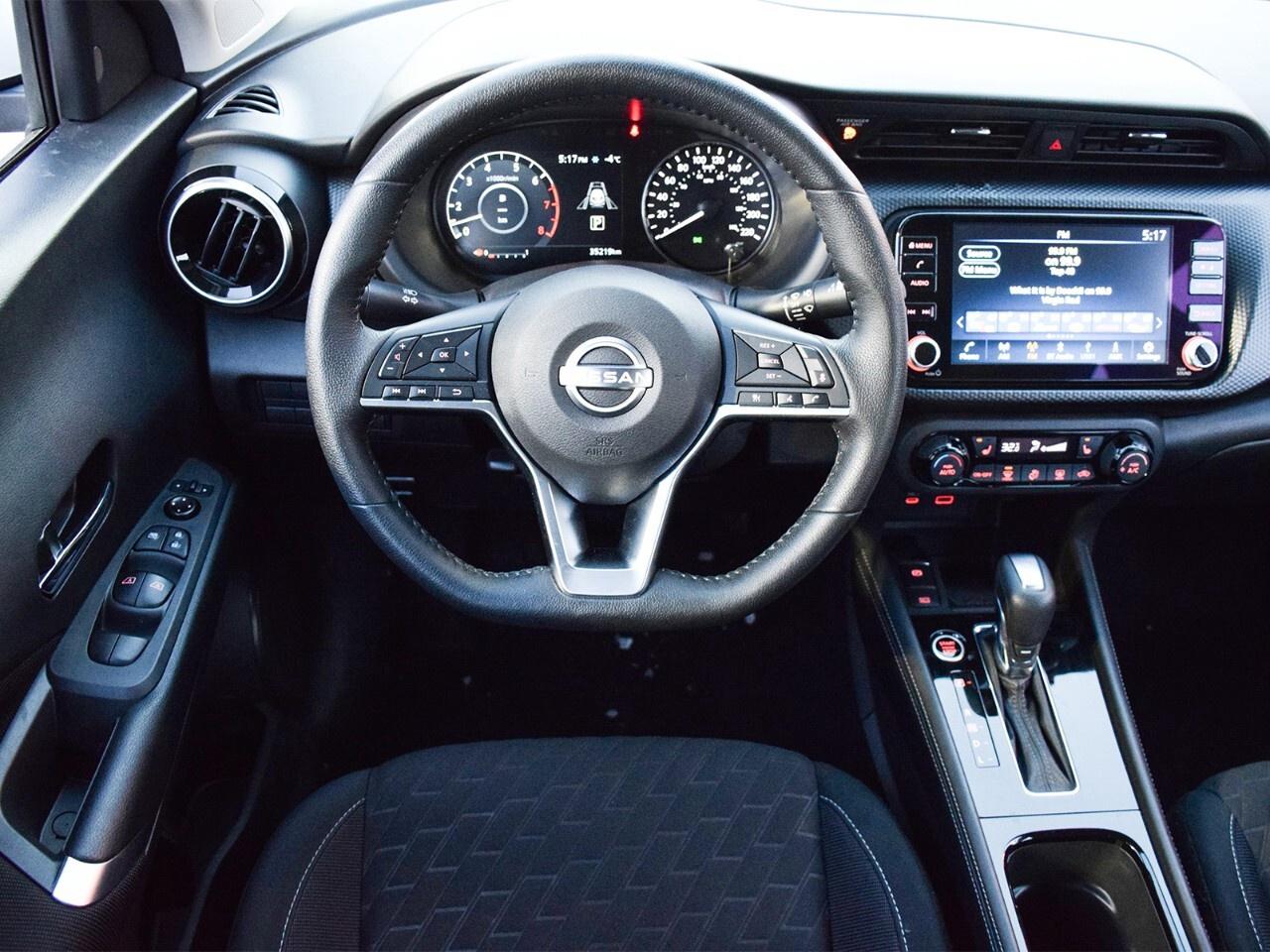 2023 Nissan Kicks SV FWD, LOW KMS, NEW BRAKES Photo