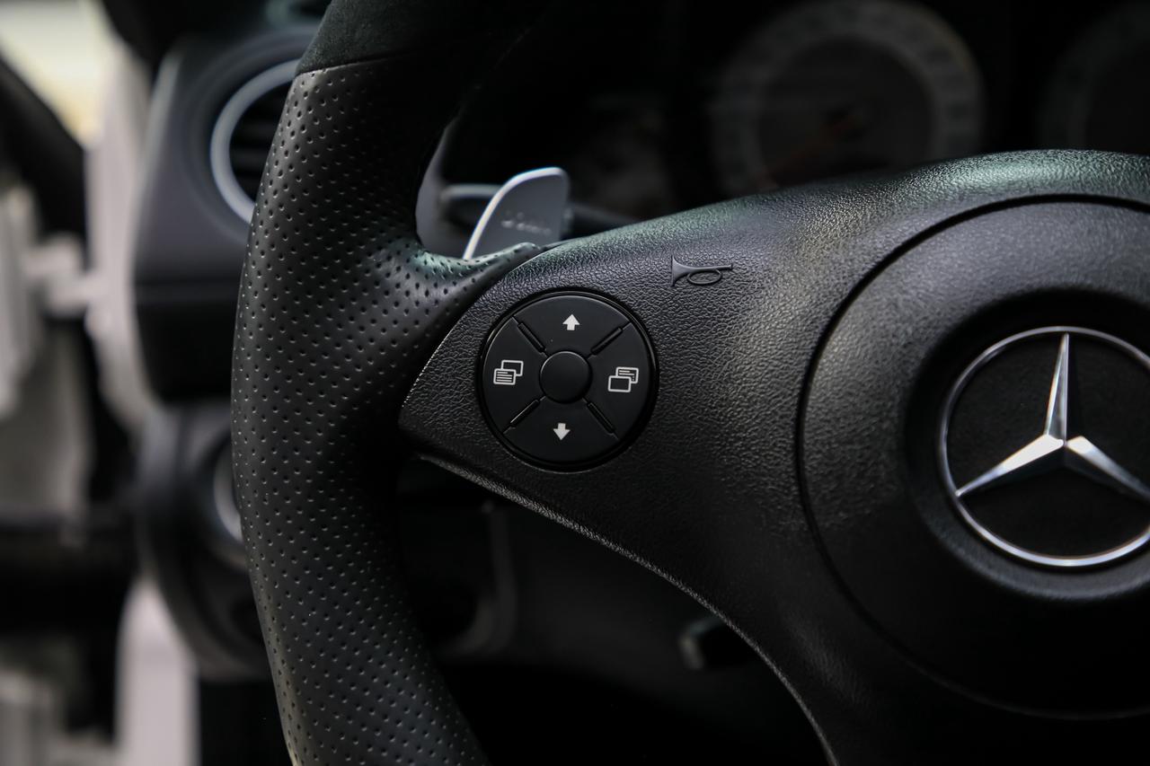 2011 Mercedes-Benz SL-Class SL 63 AMG ROADSTER 6.2L 518HP  PRISTINE CONDITION Photo