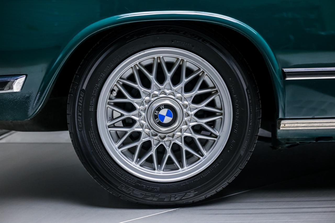 1973 BMW 2002 2.0L 125HP 4 SPEED MANUAL  RECAROSEATS POWERTRUNK Photo