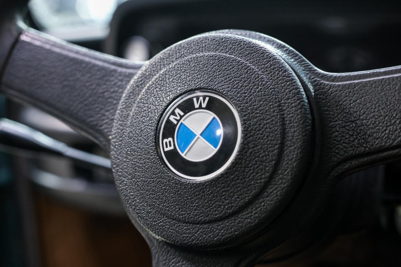 1973 BMW 2002 2.0L 125HP 4 SPEED MANUAL  RECAROSEATS POWERTRUNK Photo