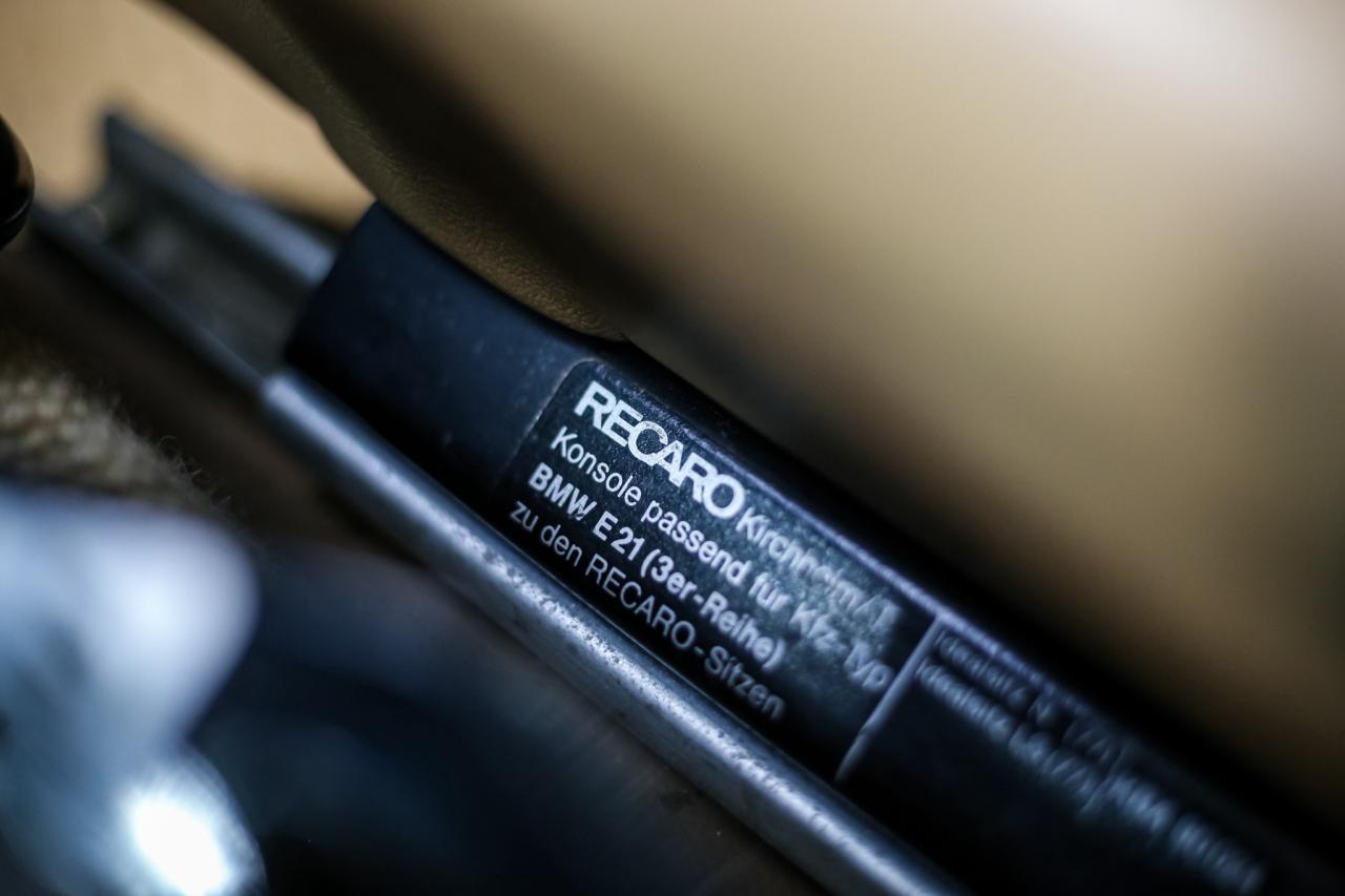 1973 BMW 2002 2.0L 125HP 4 SPEED MANUAL  RECAROSEATS POWERTRUNK Photo