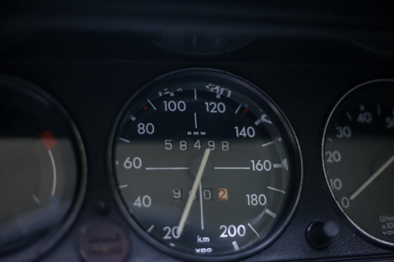 1973 BMW 2002 2.0L 125HP 4 SPEED MANUAL  RECAROSEATS POWERTRUNK Photo