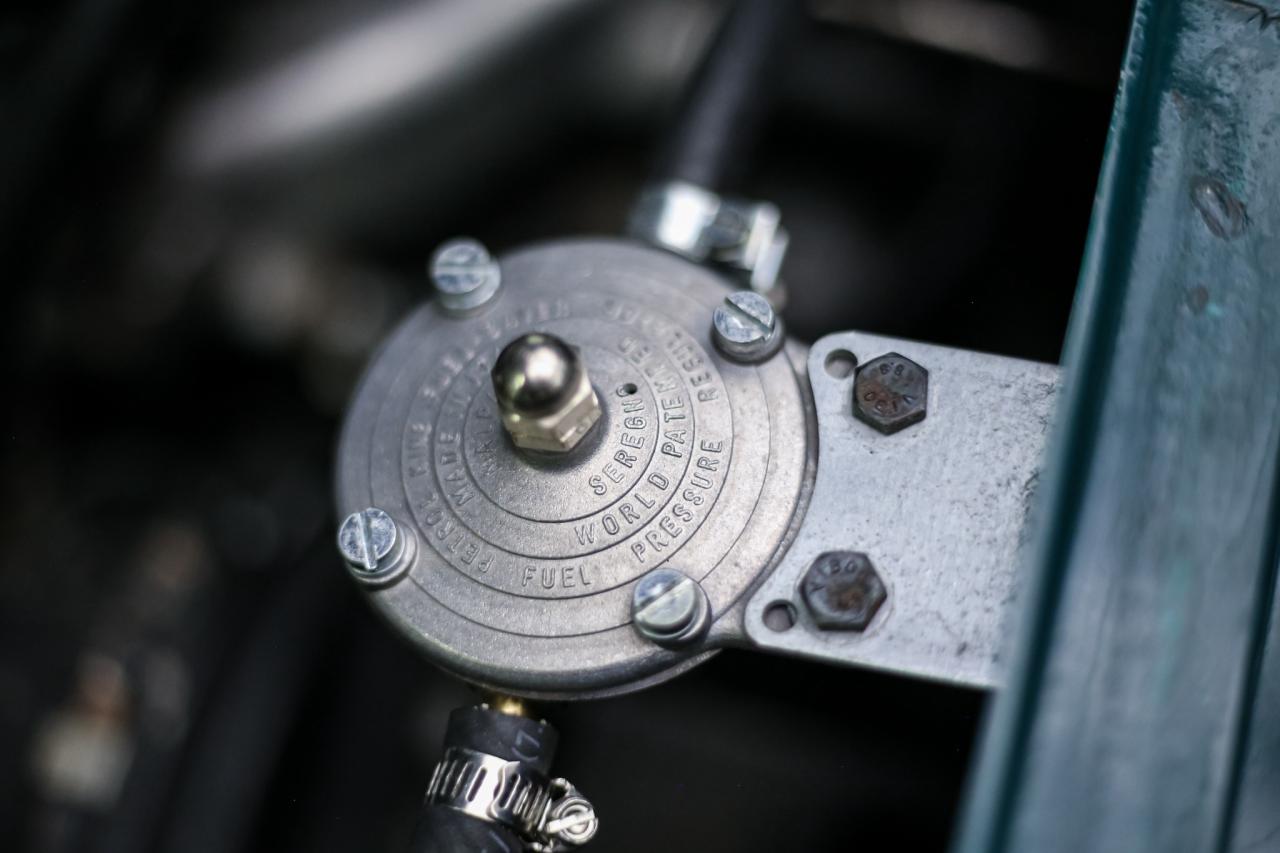 1973 BMW 2002 2.0L 125HP 4 SPEED MANUAL  RECAROSEATS POWERTRUNK Photo