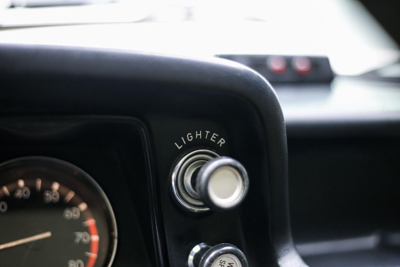 1973 BMW 2002 2.0L 125HP 4 SPEED MANUAL  RECAROSEATS POWERTRUNK Photo