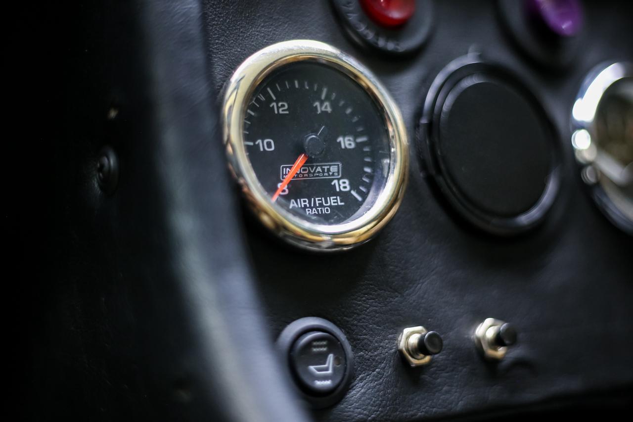 1973 BMW 2002 2.0L 125HP 4 SPEED MANUAL  RECAROSEATS POWERTRUNK Photo