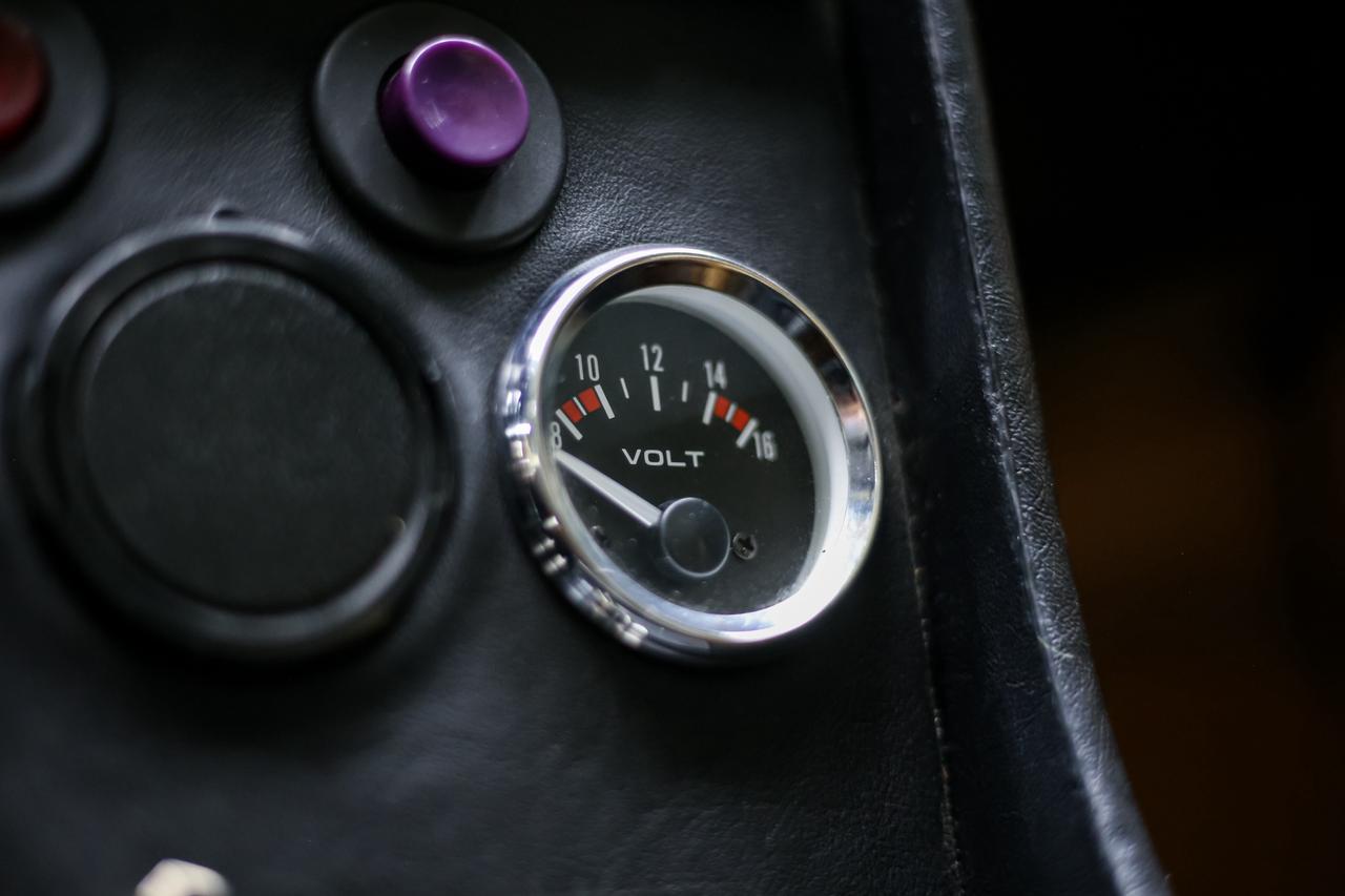 1973 BMW 2002 2.0L 125HP 4 SPEED MANUAL  RECAROSEATS POWERTRUNK Photo