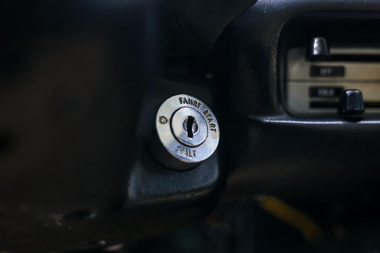 1973 BMW 2002 2.0L 125HP 4 SPEED MANUAL  RECAROSEATS POWERTRUNK Photo